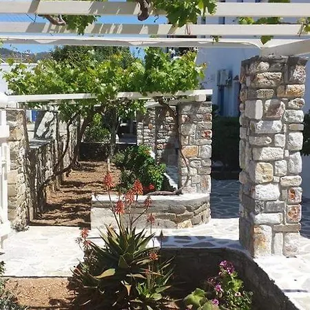 Anixis Paros Ξενοδοχείο με διαμερίσματα Αλυκή