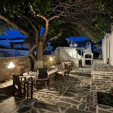Ξενοδοχείο με διαμερίσματα Anixis Paros