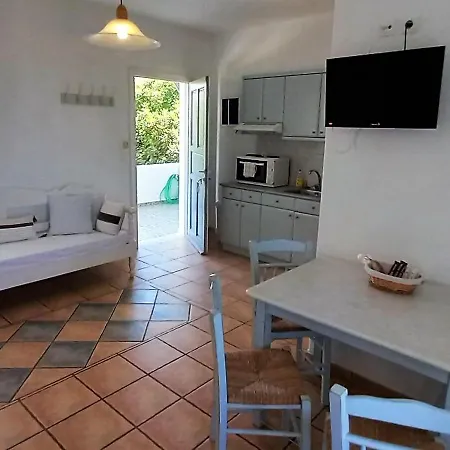 Anixis Paros Αλυκή