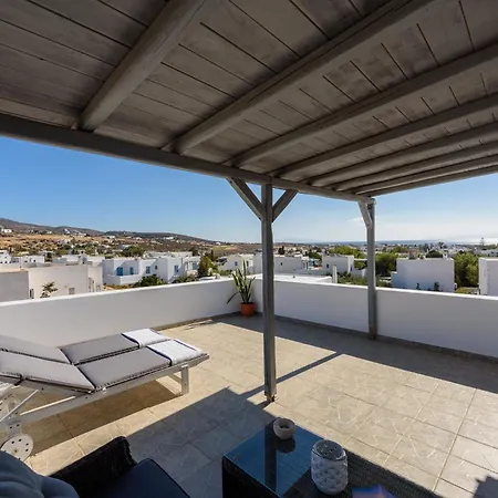 Ξενοδοχείο με διαμερίσματα Anixis Paros 4*