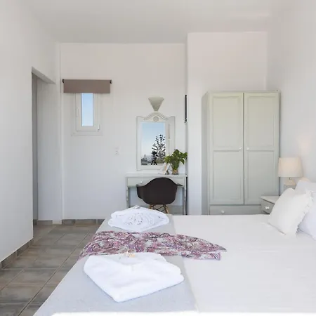 Anixis Paros Αλυκή