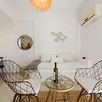 Anixis Paros Apartment