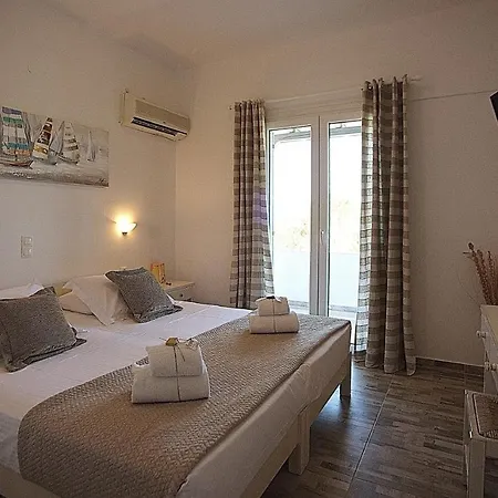 Anixis Paros *