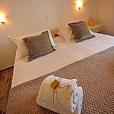 Anixis Paros Apartment